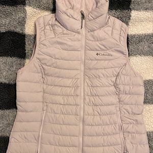 NWOT Columbia gilet vest. Light mauve/lavender color